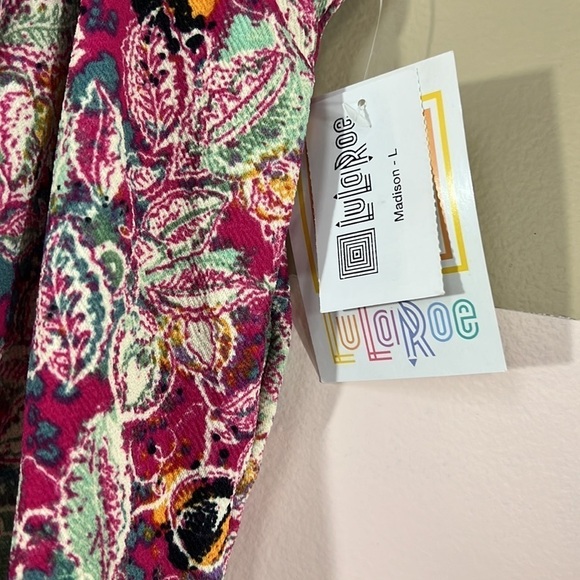 LuLaRoe Red-Pink Floral Madison. Size Large - Picture 3 of 8